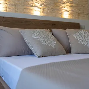 https://riviera-rooms.hotelsalgherosardinia.com