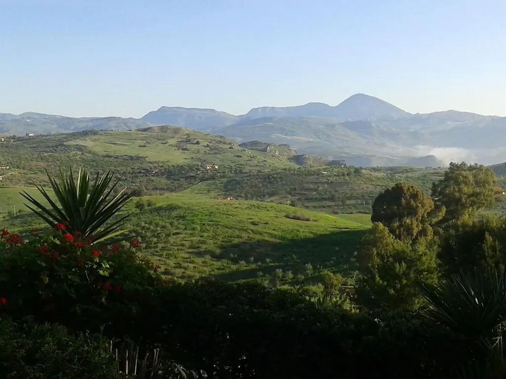 Ciuci'S Manor Villa Aragona Farm stay